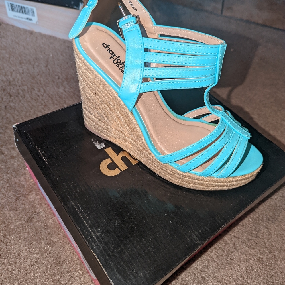 Sandals - Picture 2 of 2